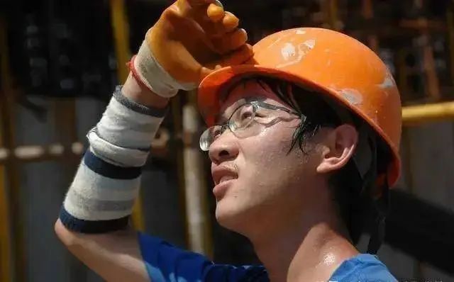 《智慧工地之亲情筑梦》—第十集：家的牵挂，心的归宿